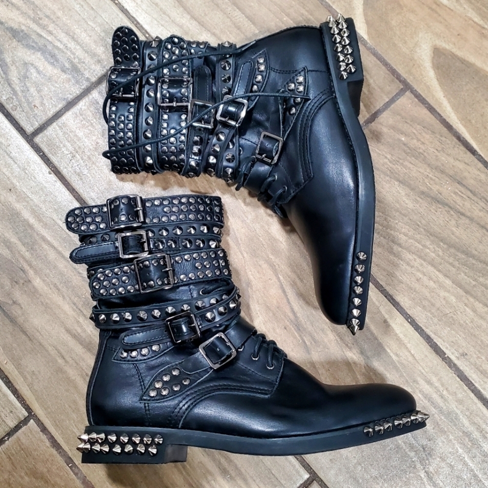 💎YSL💎 Rive Gauche Studded Boots 👢 Women's Size 40 Like New!!